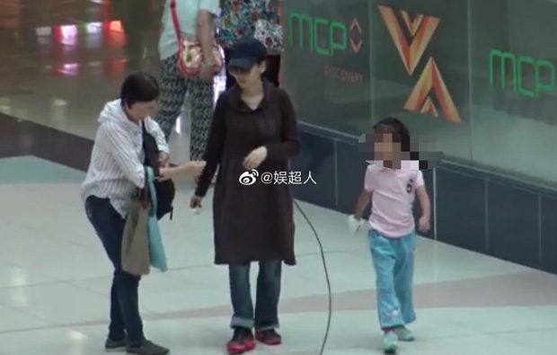 Hình ảnh bầu bí của người đẹp được paparazzi ghi lại