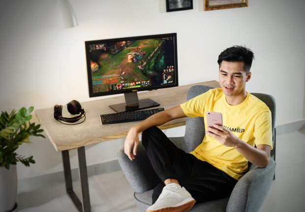 Pew Pew có cách nói tiếng Anh rất thoải mái, tự nhiên đúng kiểu du học sinh nhưng cũng không quá chuẩn và hay.