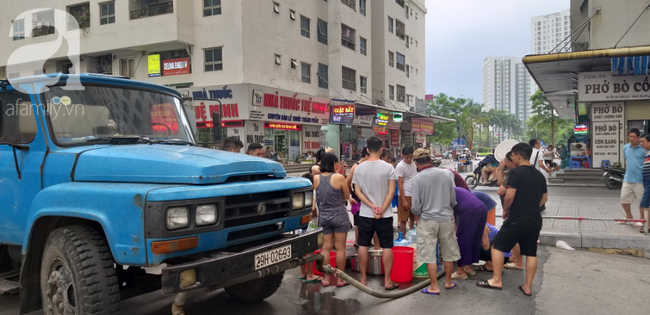 Mỗi xe nước 7 khối có giá 900 nghìn đồng