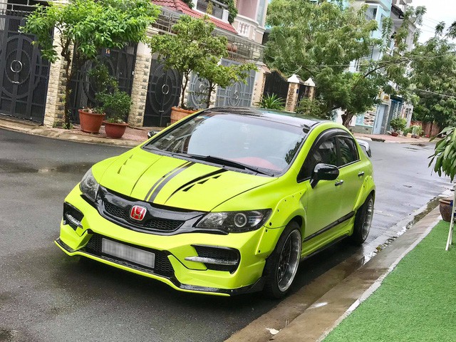 Honda Civic 2008 độ 300 triệu tiền 