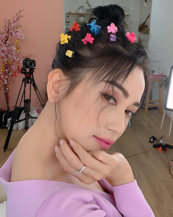 Nhí nhảnh hơn kẹp tóc ngọc trai là kẹp tóc bươm bướm đậm chất 