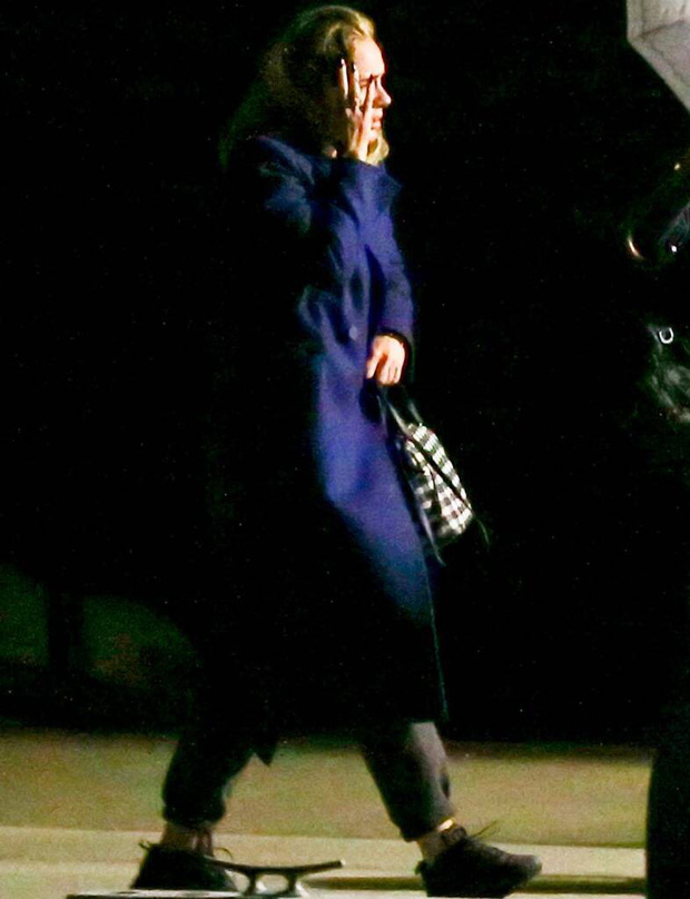 Adele - bạn thân của cô dâu đến từ sớm để diễn tập