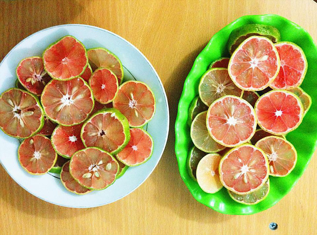 Rất nhiều người cho rằng chanh đào có thể chữa khỏi mọi thứ bệnh vặt vãnh vào mùa lạnh như ho, cảm sốt, cảm cúm, thậm chí mắc bệnh đường hô hấp nghiêm trọng.