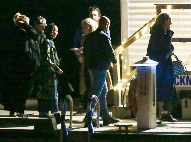 Cameron Diaz, Joel Madden, Nicole Richie và Adele đến cùng lúc