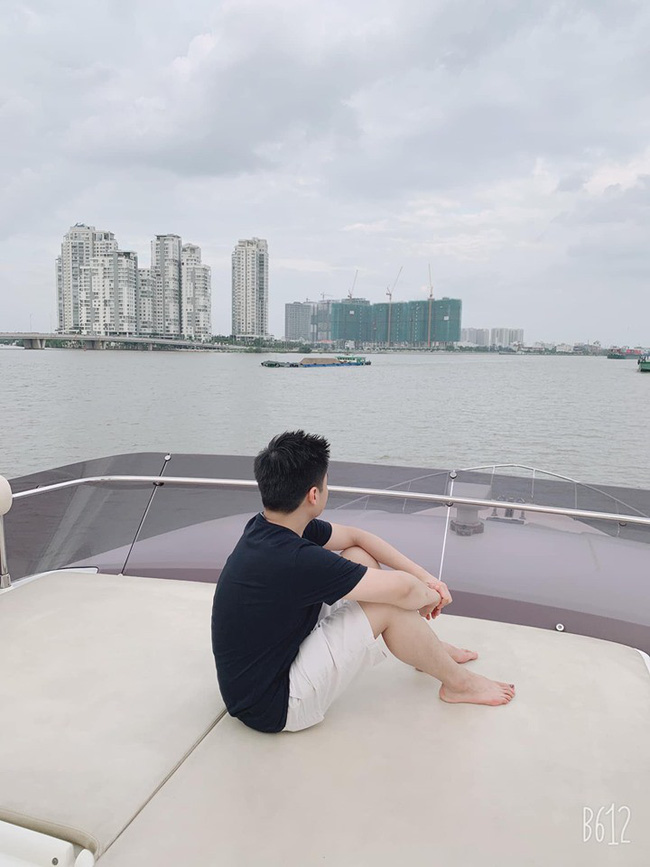 Hãy sống bình tĩnh và chờ đợi mối lương duyên mới nhé Phan Thành.