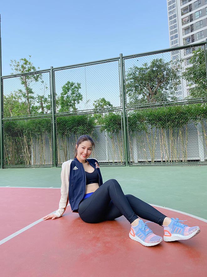 Thời gian chính hiện tại cô dành cho kinh doanh, tập thể dục thể thao và đi du lịch.