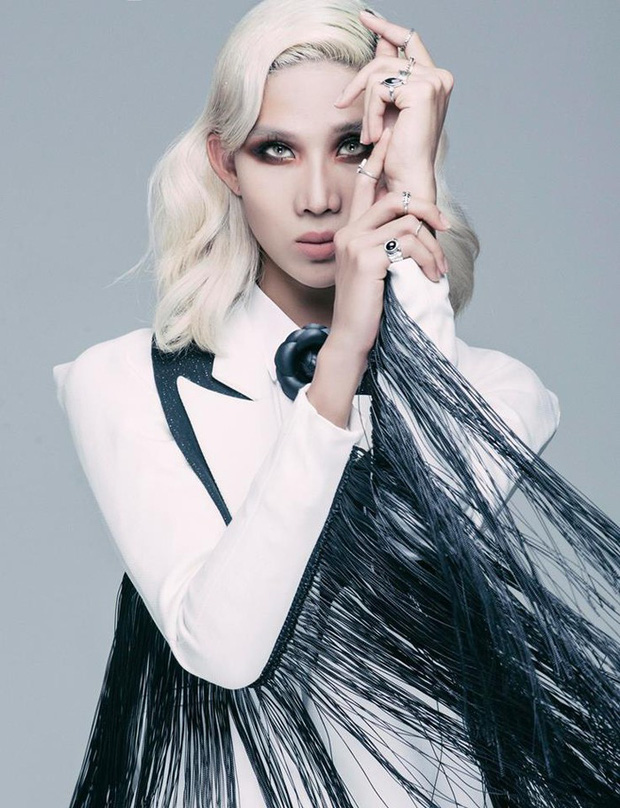 Mid Nguyễn (tên thật là Nguyễn Phạm Minh Đức) là thí sinh lưỡng tính duy nhất trong chương trình The Face 2018.