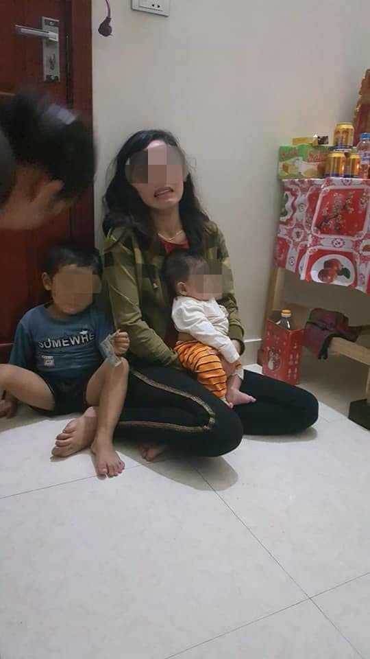 Mẹ con chị H. ngã quỵ bên bàn thờ vọng của chồng nhưng vẫn hi vọng chồng mình không có trên chuyến xe định mệnh kia.