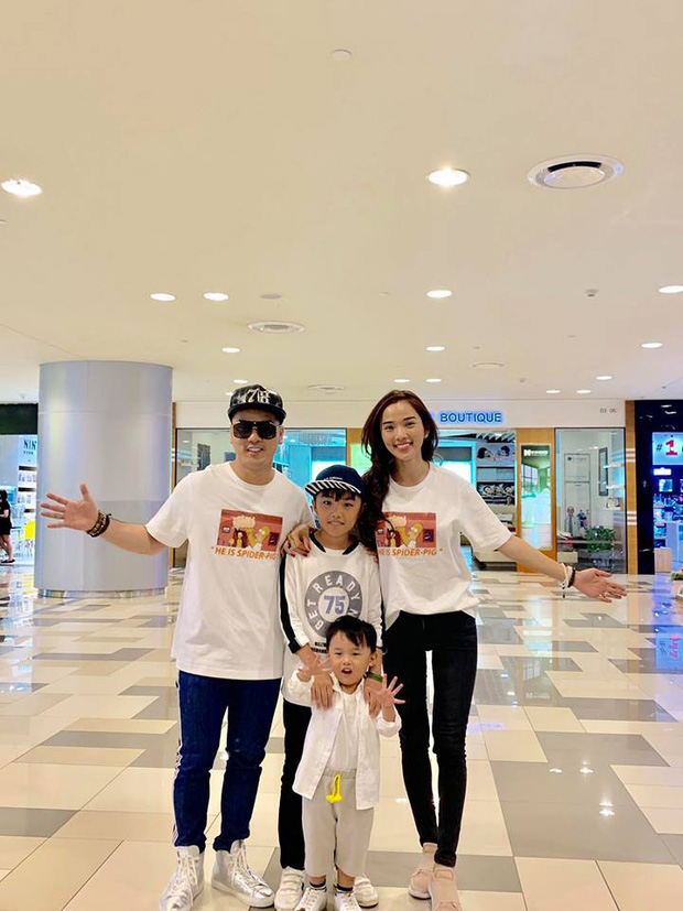 Sau khi về chung nhà, Kim Cương lui về chăm sóc gia đình và là hậu phương vững chắc cho chồng. Cặp đôi cũng không ngần ngại thể hiện tình cảm ngoài đời thường cũng như trên mạng xã hội, thường xuyên chia sẻ những hình ảnh gia đình quá đỗi hạnh phúc và yên bình.