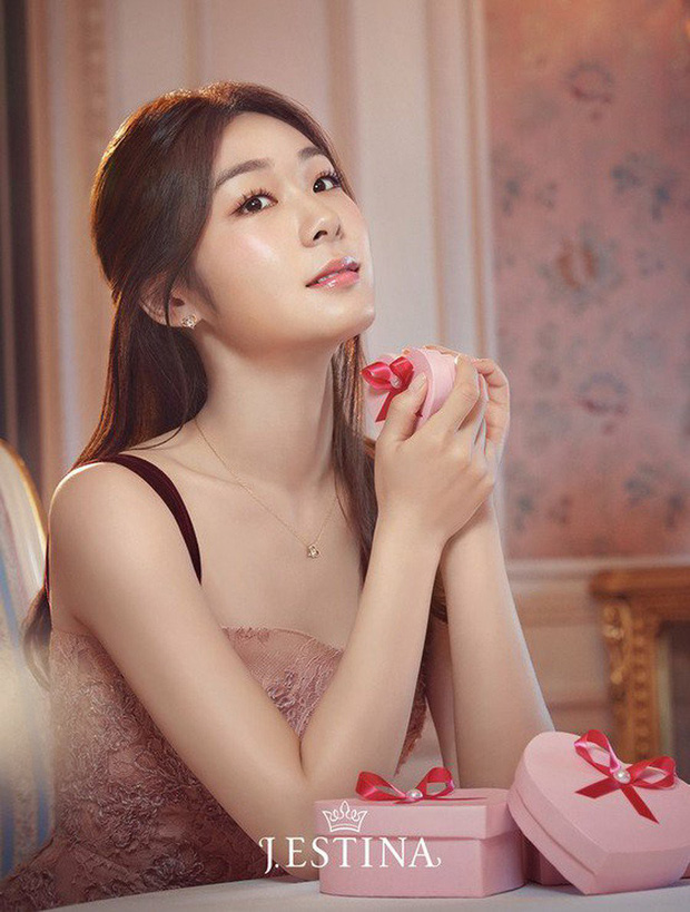 Kim Yuna là khách mời nổi bật tại hôn lễ Kangnam và Sang Hwa.