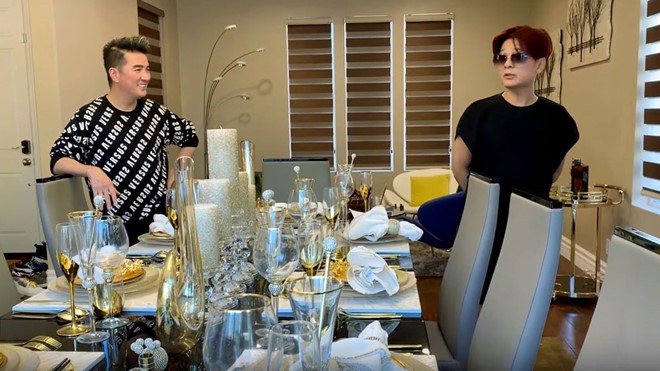 Từng món đồ nội thất đều được Đàm Vĩnh Hưng lựa chọn rất cầu kỳ