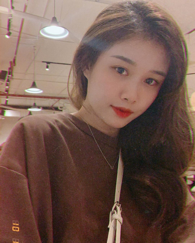 Trang Nhung vốn theo đuổi phong cách đơn giản, kín đáo.