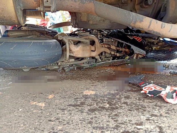 Vụ tai nạn khiến anh H. tử vong trên đường đi cấp cứu.