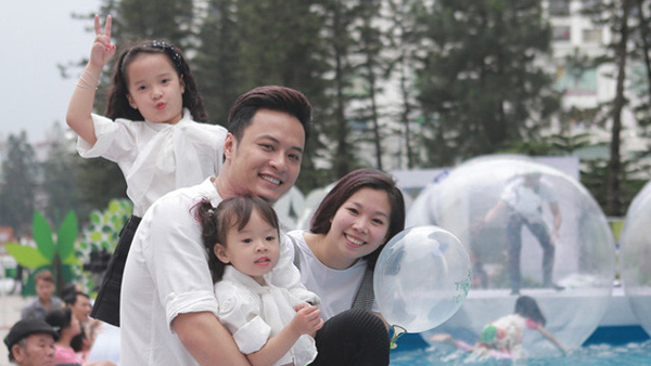 Gia đình hạnh phúc của Hồng Đăng.