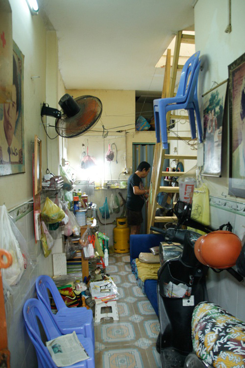 Không gian chật hẹp chỉ đủ chỗ cho 