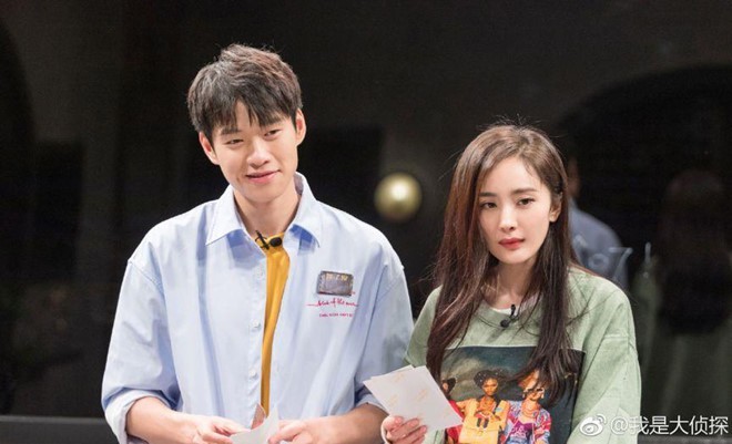 Dương Mịch và Ngụy Đại Huân cùng tham gia show Trốn thoát đại mật thất và có nhiều khoảnh khắc tình tứ với nhau