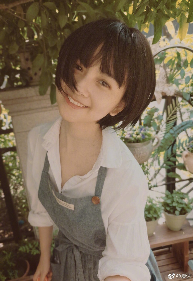 Những bức hình trong khoảng mấy năm gần đây của cô khiến nhiều người xuýt xoa vì U40 mà vẫn xinh tươi như đang tuổi đôi mươi