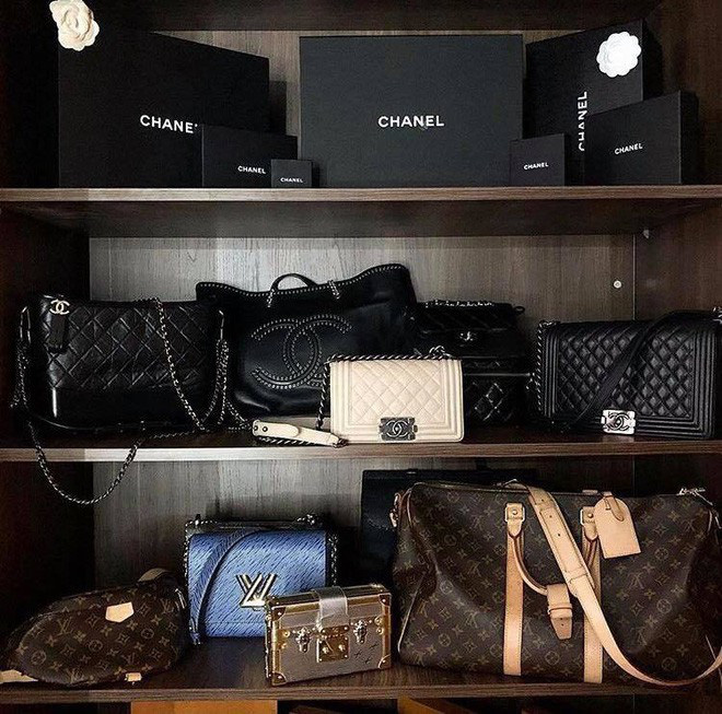 Trong suốt 5 năm qua, Kỳ Duyên luôn là một trong những tay chơi đồ hiệu của Vbiz. Từ túi xách, quần áo, giày dép, phụ kiện của cô đều thuộc các thương hiệu thời trang cao cấp trên thế giới. 