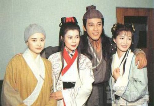 Cô đóng vai ni cô trong 