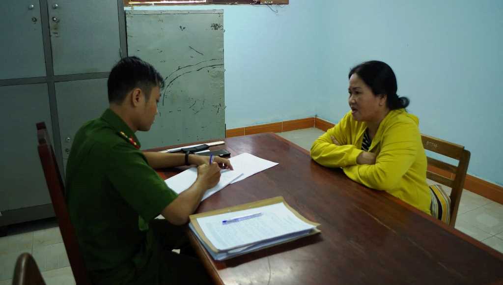 Bà Thu tại cơ quan CSĐT.