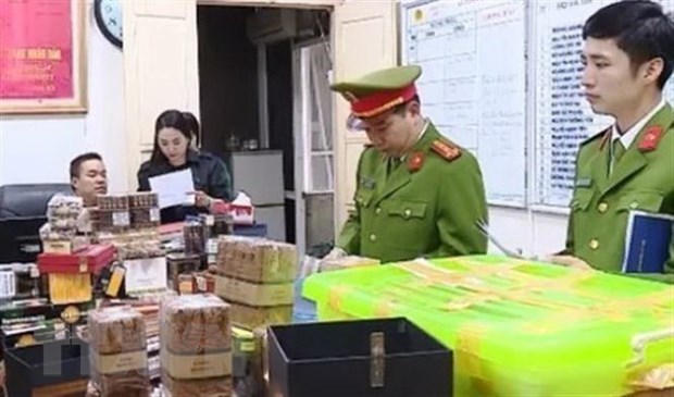 Tang vật tại cơ quan công an. (Ảnh: TTXVN)