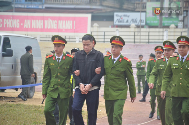 Vì Văn Toán cùng 3 bị cáo viết đơn kháng cáo.