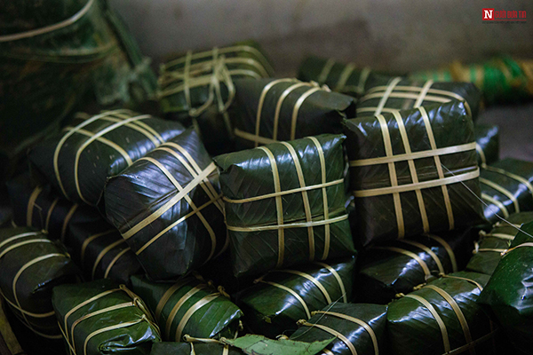 Bánh chưng làng Bạc không chỉ cung cấp cho thị trường Hà Nội mà còn đi nhiều tỉnh thành lân cận như Phú Thọ, Hưng Yên, Bắc Ninh… một số còn được mang ra nước ngoài.