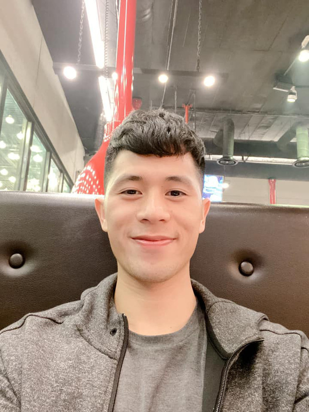 Đình Trọng khoe tóc mới đón Tết.