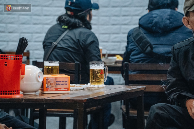 Tình hình kinh doanh của quán anh Cường giảm tới 30-40%.