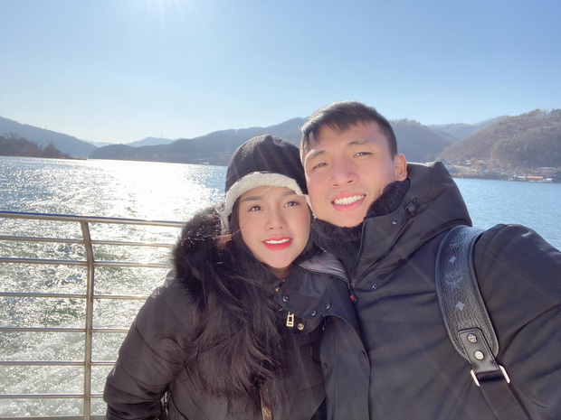 Tiến Dũng và Khánh Linh giờ đã trở thành ông bố bà mẹ trẻ nhờ sự ra đời của cô công chúa tên Shi