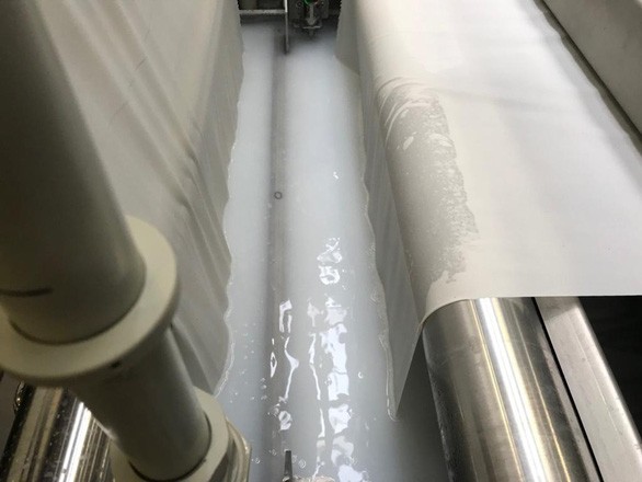 Các sợi polyester-cotton dùng làm khẩu trang được nhúng các chất kháng khuẩn 