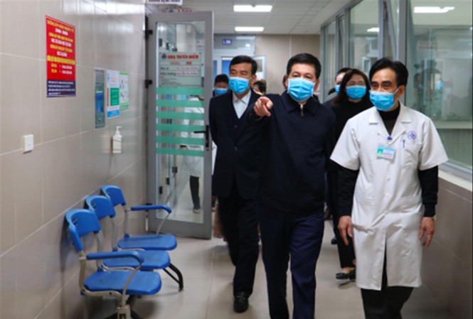 Lãnh đạo tỉnh Thái Bình kiểm tra phương án đối phó khi xuất hiện dịch tại các bệnh viện ảnh: Hoàng Long