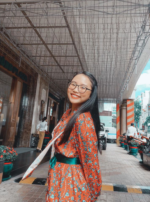 Phương Mỹ Chi ở tuổi 17 dần thoát khỏi hình ảnh cô bé dân ca ngày nào.