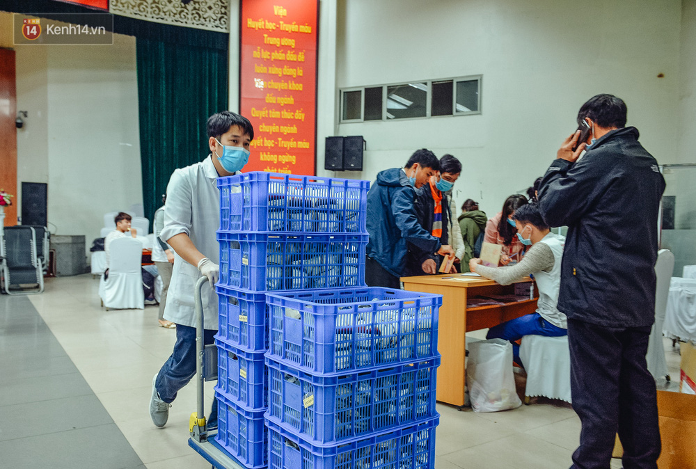 ... trước khi chuyển tới Khoa Điều chế máu và các thành phần máu tại Viện huyết học.