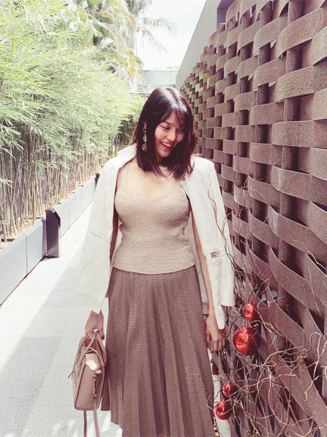 Lan Khuê chưa tự tin với vòng 2 nhưng được khen mặn mà chuẩn 