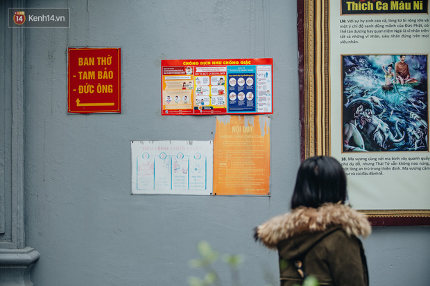 Nhiều poster tuyên truyền 