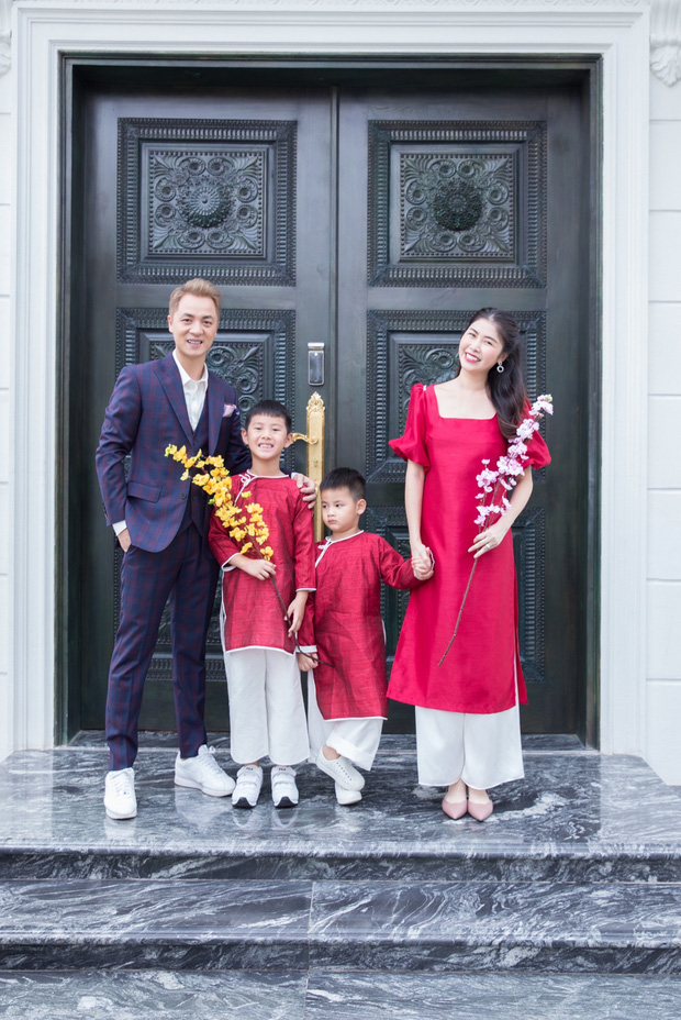 Gia đình nhỏ của Đăng Khôi và Thủy Anh.