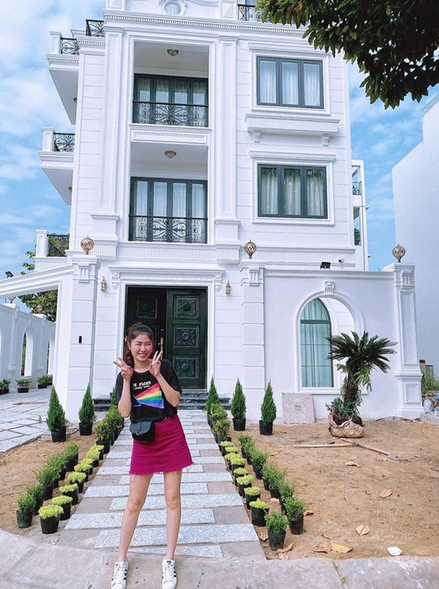 Căn biệt thự có giá 40 tỷ của vợ chồng Đăng Khôi, Thủy Anh.