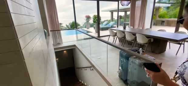 Căn biệt thự có thiết kế sang trọng, toàn bộ nội thất cũng là những vật dụng đắt đỏ do vợ chồng Thu Minh lựa chọn.