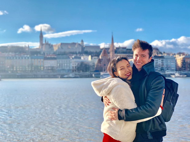 Hoàng Oanh và chồng Tây cực phẩm sẽ chào đón con đầu lòng trong năm nay.