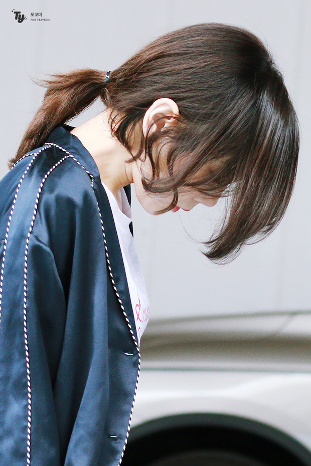 13 năm trong sự nghiệp, Taeyeon phải nhận muôn vàn lời chê bai ghét bỏ. Cô không biết nói ngọt, càng không thích nói lời dễ nghe với những người chỉ trực chờ mình sảy chân. Kim Taeyeon mang trong mình 