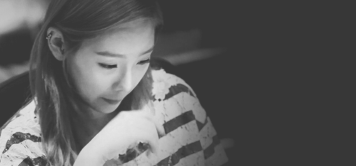 Những khoảnh khắc yếu đuối hiếm thấy của Taeyeon, với cô nước mắt chỉ dành cho những người cô thực tâm yêu mến, cùng khóc cùng cười với cô mà thôi.