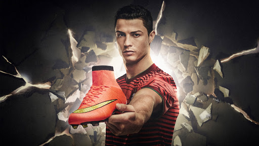 Gần một nửa thu nhập đó của Cristiano Ronaldo đến từ các hợp đồng quảng cáo