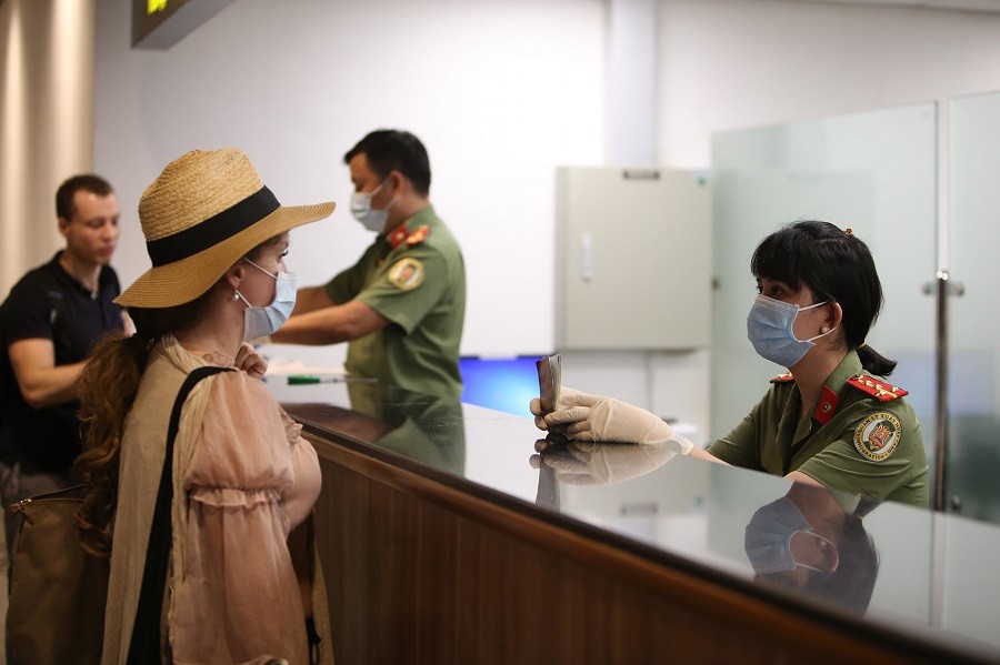 TP. Đà Nẵng thông báo đến du khách các chuyến bay VN126 (13/3) và QH154 (15/3) đang ở địa phương thì báo ngay cho cơ quan y tế.