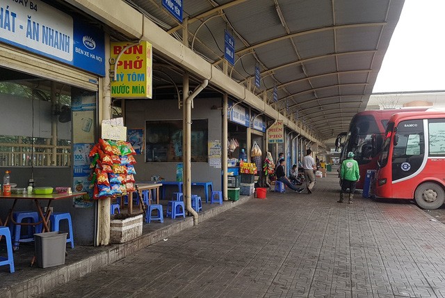 Thay vào đó là ngồi làm việc tại nhà hoặc chơi cùng con cái.