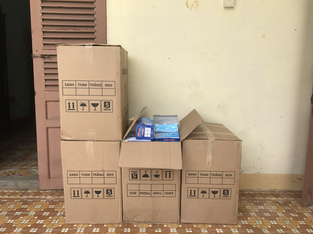 Số lô hàng khẩu trang bị tạm giữ.