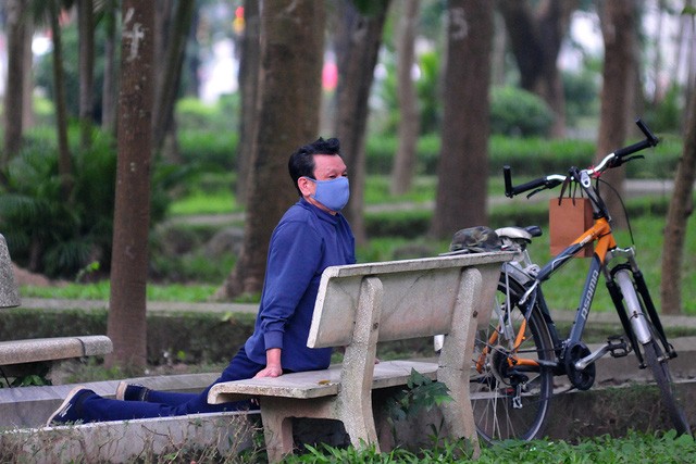 Tuy rằng đeo khẩu trang khi tập sẽ gây khó chịu nhưng mọi người đều cố gắng.