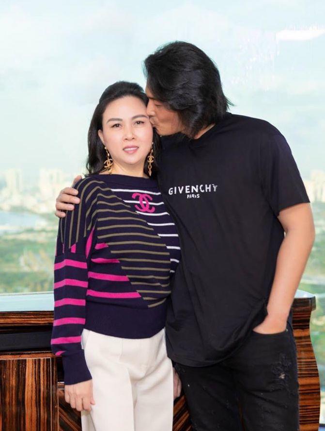 Dù chưa chính thức kết hôn nhưng Quách Ngọc Ngoan từ lâu đã gọi Phượng Chanel là 