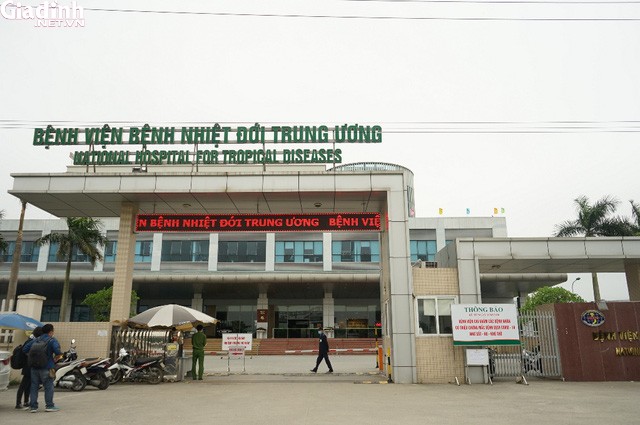 Bệnh viện Bệnh nhiệt đới Trung ương cơ sở Đông Anh hiện đang thực hiện việc cách ly, điều trị đối với những trường hợp nghi nhiễm và nhiễm COVID-19.