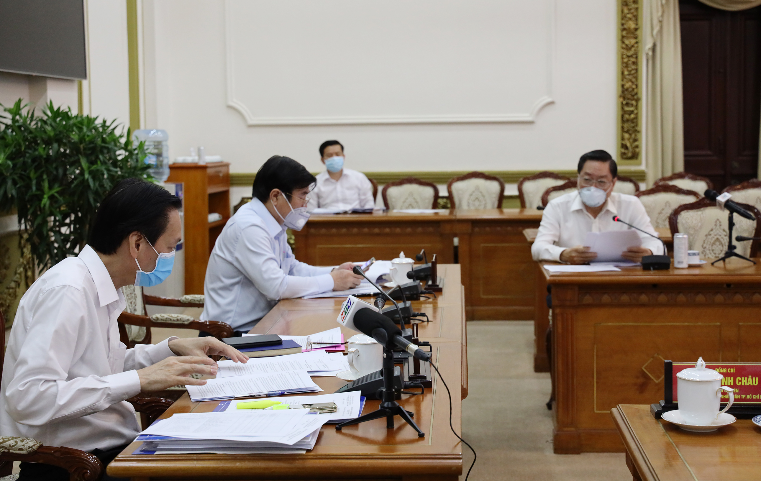 Ban Chỉ đạo phòng chống dịch Covid 19 TPHCM trong cuộc họp giao ban trực tuyến chiều ngày 30/3